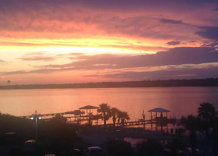 Surf & Racquet 403c By Albvr - Beautifully Upgraded Condo! Incredible Sunset Views! Holiday home Gulf Shores