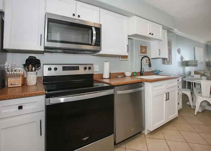 Holiday home Surf & Racquet 403c By Albvr - Beautifully Upgraded Condo! Incredible Sunset Views! Gulf Shores