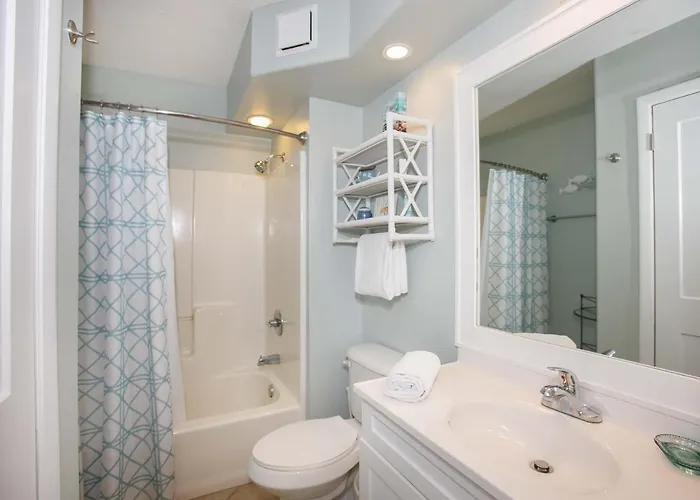Surf & Racquet 403c By Albvr - Beautifully Upgraded Condo! Incredible Sunset Views! Holiday home *